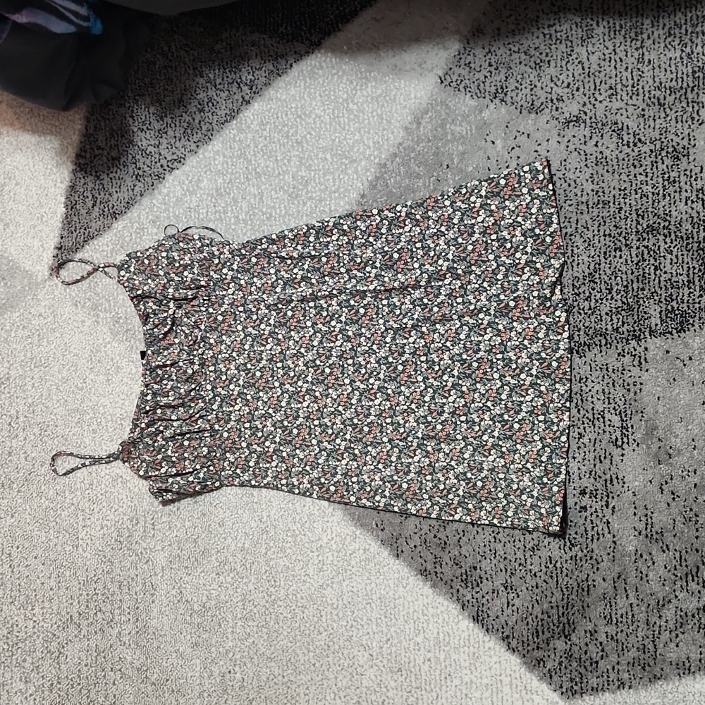Floral scoop neck mini dress